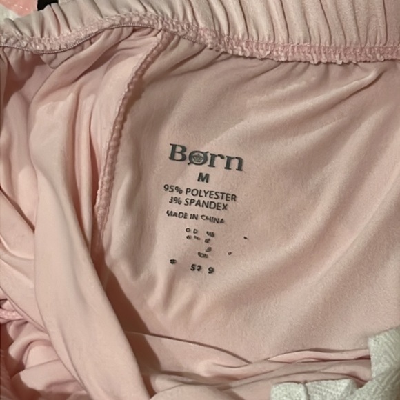 Bundle of 4 pajama bottoms. Size medium. 1 Top. Total of 5 - Picture 15 of 15